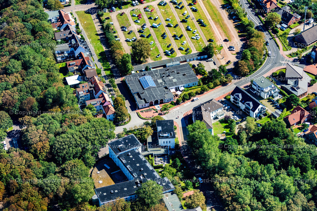 Norderney_Bambusgarten_Restaurant_Kurzzeit_Parkplatz_ELS_7270050923 | NORDERNEY 05.09.2023 Gebäude des Restaurant " Bambusgarten " und Kurzzeitparkplatz auf Norderney im Bundesland Niedersachsen, Deutschland. // Building of the restaurant "Bamboo Garden" and short-term parking lot on Norderney in the state Lower Saxony, Germany. Foto: Martin Elsen