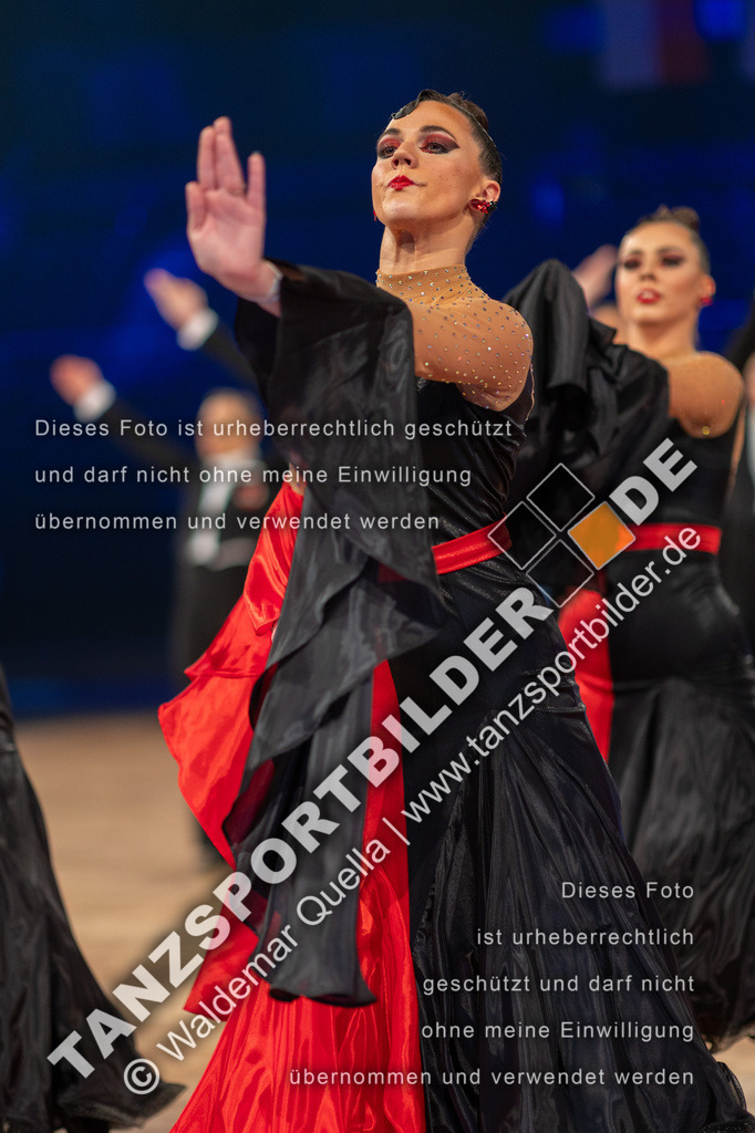 20251206-00387 | Hier finden Sie Tanz Bilder vom Latein und Standard Formationen tanzen. Sportbilder vom Tanzsport. Schöne Fotos und von Weltmeisterschaft, Europameisterschaft, Bundesliga, Regionalliga, Oberliga und Landesliga sowie von GOC Stuttgart, DanceComp, WM Bremen
