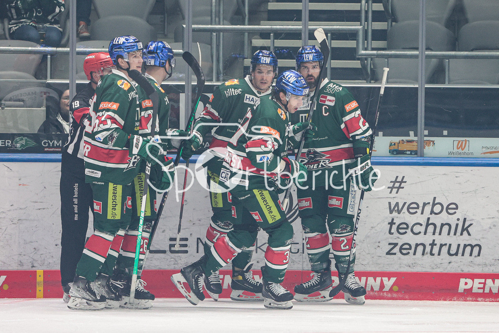 Augsburger Panther - Fischtown Pinguins Bremerhaven | Jubel der Panther nach dem Treffer zum 2.0 durch Terry BROADHURST (AEV #37)