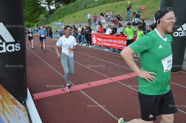 19-34-31_ | Meisterchip Fotoshop - Realisiert mit Pictrs.com