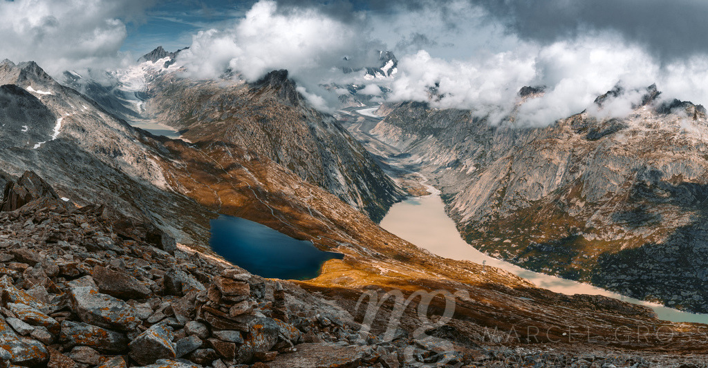 Panorama Aussicht auf Unteraargletscher, Oberaargletscher, Triebtenseewli und Grimselsee | panoramic capture of Unteraar Glacier, Oberaar Glacier Triebtenseewli und Grimsel Lake - Realisiert mit Pictrs.com