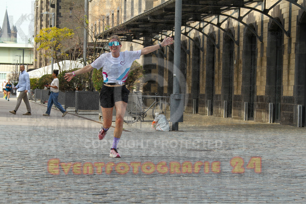 250920_1511_EV4_8207 | Sportfotografie im Rhein-Sieg Kreis, Köln, Bonn, NRW, Rheinland Pfalz, Hessen, etc. Unser Tätigkeitsfeld umfasst den Laufsport vom Volkslauf über den Marathon, Duathlon, Triathon bis zum Ultralauf wie Kölnpfad Ultra oder Schindertrail.