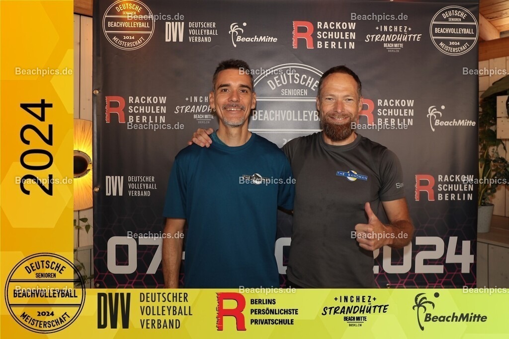 20240907_084132_599 | Sie befinden sich nun in der Bildergalerie von Beachpics.de. Sie können einzelne Bilder als Abzug, digital oder als spezielle Produkte erwerben.
Die Auswahl sehen sie, wenn sie unter dem gewünschten Bild auf Bestellen klicken!
Haben sie spezielle Wünsche,