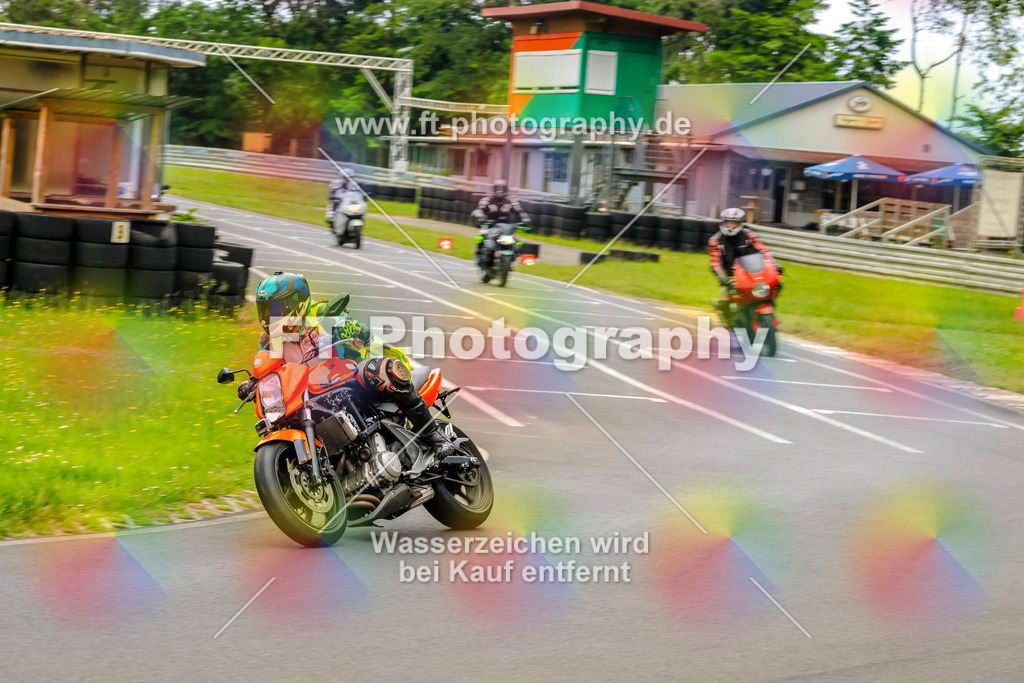 VBK-7840 | Hier findet Ihr Bilder von Touristenfahrten auf der Nürburgring Nordschleife oder von anderen Veranstaltungen die ich besucht habe. Viel Spass beim Durch Schauen 