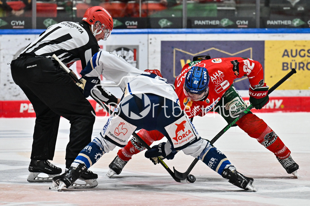 Augsburger Panther - Schwenninger Wild Wings | AUGSBURG, DEUTSCHLAND - 2. NOVEMBER:  Bully zwischen Alexandre GRENIER (Augsburger Panther 82) und Zachary SENYSHYN (Schwenninger Wild Wings 89) beim Ligaspiel zwischen den Augsburger Panthern und den Schwenninger Wild Wings am 17. Spieltag der Penny DEL im Curt Frenzel Stadion am 02.11.2025