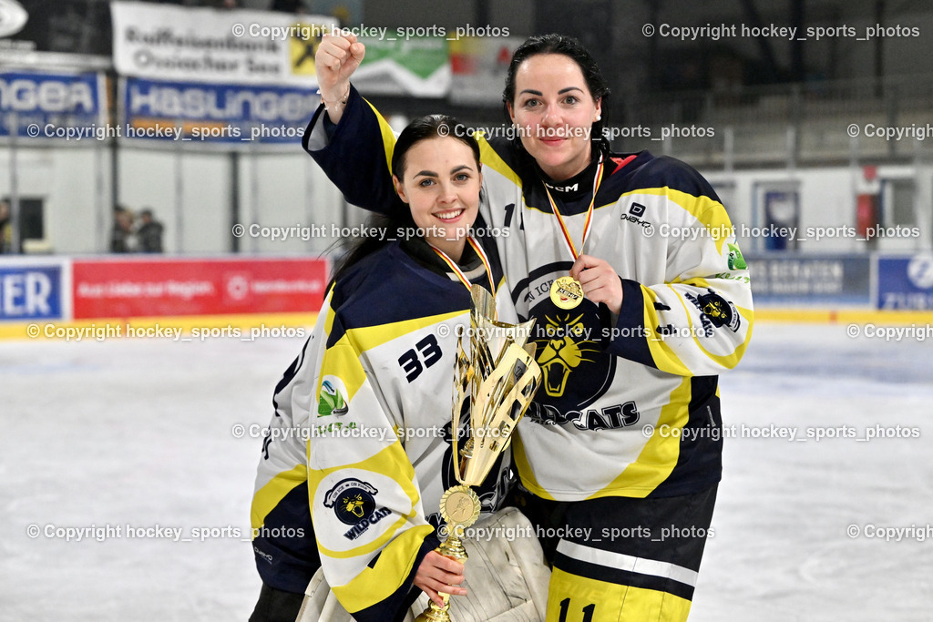 WILDCATS PATERNION & Lady Hawks Siegerehrung-Meisterfeier | #33 Oberauner Marianne Wildcats Paternion, #11 Tschernutter Lara WILDCATS PATERNION, WILDCATS PATERNION &amp; Lady Hawks Siegerehrung-Meisterfeier, WILDCATS PATERNION &amp; Lady Hawks Siegerehrung-Meisterfeier am 12.03.2025 in Steindorf (Ossiachersee Halle), Austria, (Photo by Bernd Stefan)