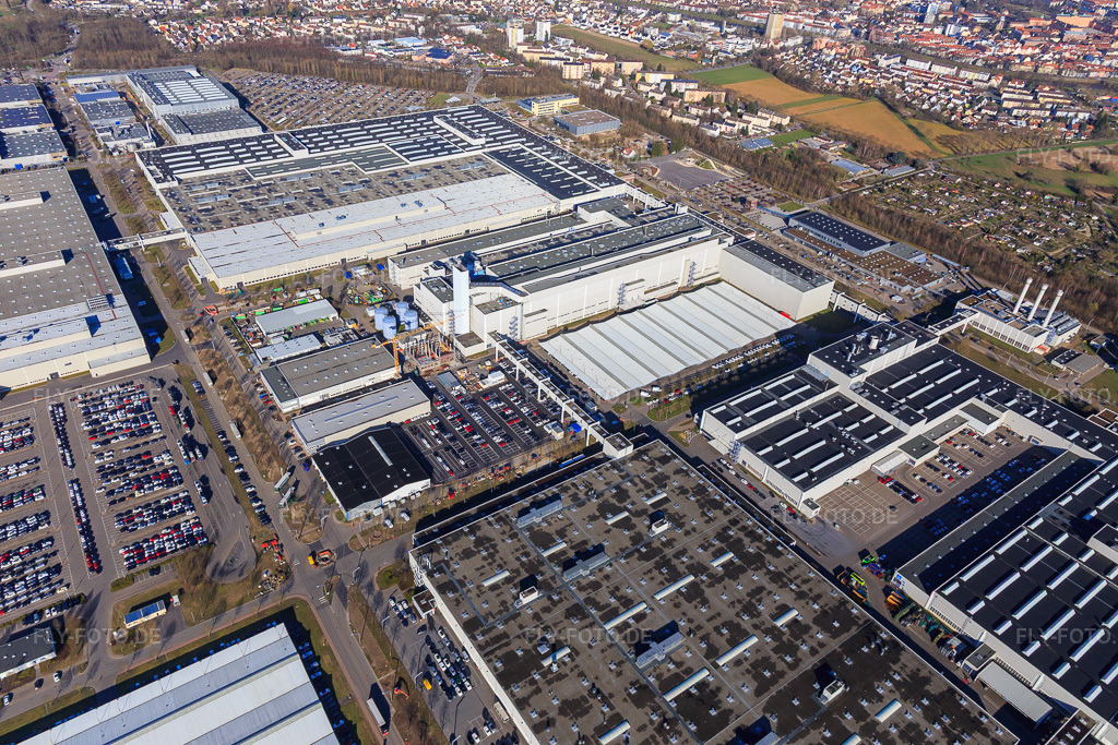 Luftbild: Mercedes Benz Werk Rastatt in Rastatt im Bundesland Baden-Württemberg in Deutschland. Foto: IMG_104869.jpg vom 14.03.2018 durch Werner Riehm/FLY-FOTO.deWWW.MERCEDES-BENZ.DE
