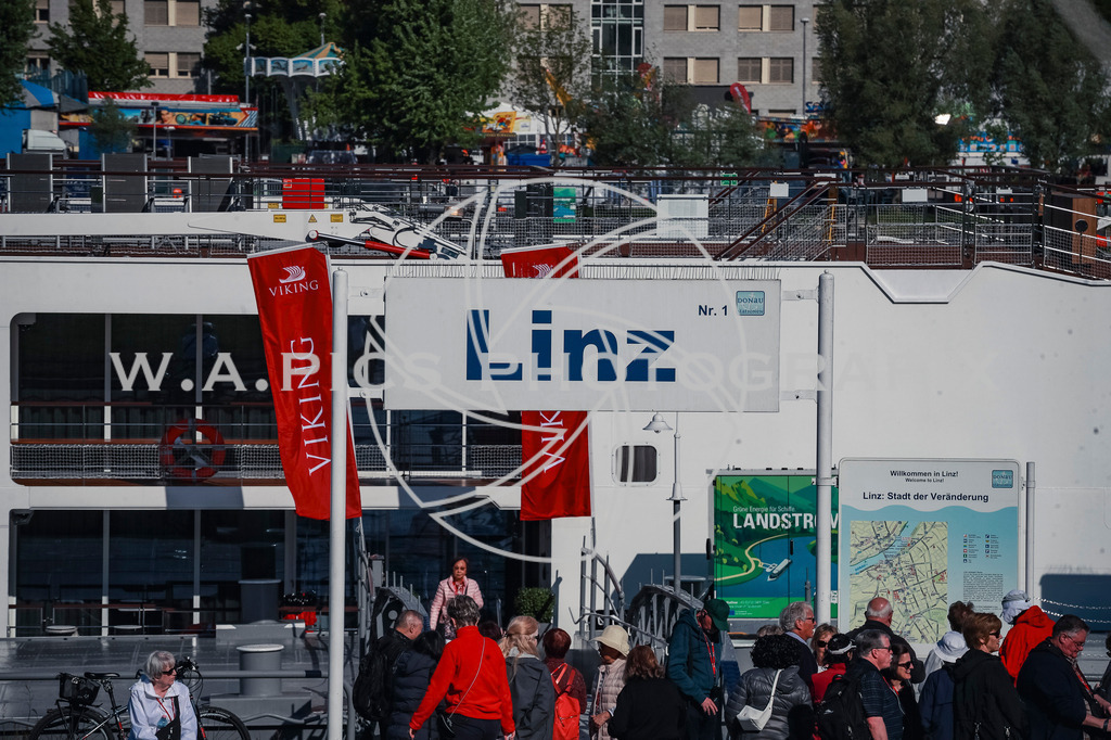 ..... | LINZ,AUSTRIA,27.April 25, Int. 3 Brückenlauf Linz  , Image shows: Photo: WAPICS / Manuel Binder