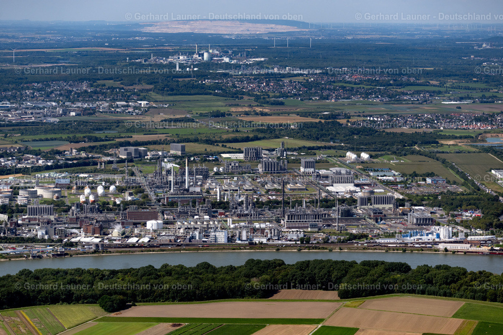 4048416 | Online-Shop für Luftbilder aus Deutschland. Seit über 45 Jahren baut Gerhard Launer das Luftbildarchiv mit unterschiedlichsten Themen stetig weiter aus.