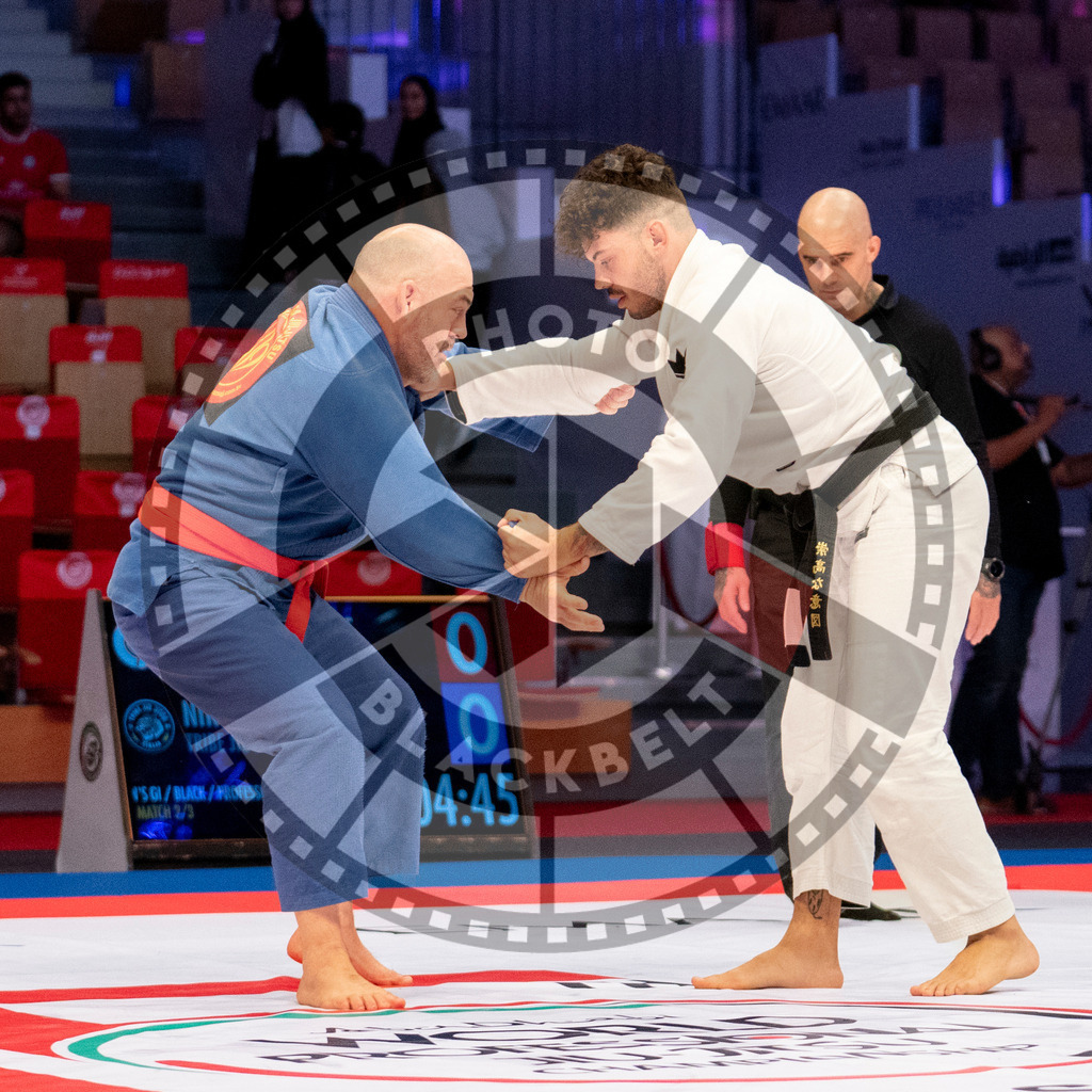 20231108PBB1962 | Fighters compete during the AJP World Professional Championship in the Mubadala Arena in Abu Dhabi, Arab United Emirates, on November 8, 2023.