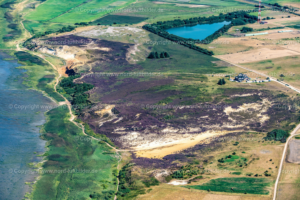 Sylt_Morsum_Kliff_ELS_8765130822 | MORSUM 13.08.2022 Küsten- Landschaft "Klein Afrika" in Morsum auf der Insel Sylt im Bundesland Schleswig-Holstein, Deutschland. // Coastline "Little Africa" in Morsum at the island Sylt in the state Schleswig-Holstein, Germany. Foto: Martin Elsen