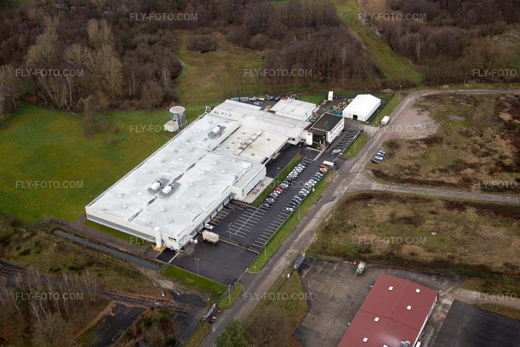 Aerial view: Parker Hannifin Manufacturing in the district Altenstadt in Wissembourg in the state Bas-Rhin, France.Photo: IMG_085859.jpg taken on 01/08/2016 by Werner Riehm/FLY-FOTO.comResolution of the original: 5472 x 3648 px