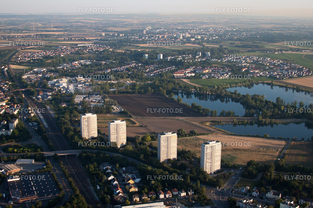 Oggersheim, BG-Klinik | Luftbild: Oggersheim, BG-Klinik im Ortsteil Friesenheim in Ludwigshafen im Bundesland Rheinland-Pfalz in Deutschland. Foto: IMG_69476.jpg vom 04.07.2014 durch Werner Riehm/FLY-FOTO.de - Realisiert mit Pictrs.com