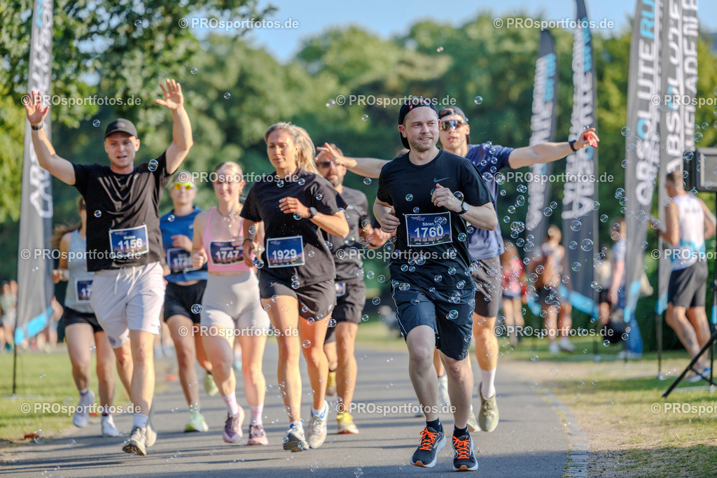 Sparda-Bank Nachtlauf Bonn; Bonn, 18.06.2025 | Impressionen vom Sparda-Bank Nachtlauf Bonn am 18.06.2025 in Bonn (Nordrhein-Westfalen). 