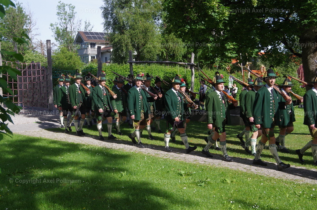 IMGP4800 | fotografiert von Axel PollmannLeonhardi Wallfahrt Benediktbeuern und Murnau, Fronleichnam, Fasching, Landschaft im Loisachtal und Benediktbeuern  - Realisiert mit Pictrs.com