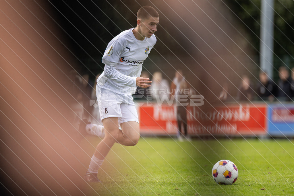 20251003_Picselweb-Fotografie_1R3_2634 | DFB Pokal 2. Runde, JFV A/O/B/H/H - SV Stuttgarter Kickers, Foto: Jörg Struwe - picselweb.de - Realisiert mit Pictrs.com