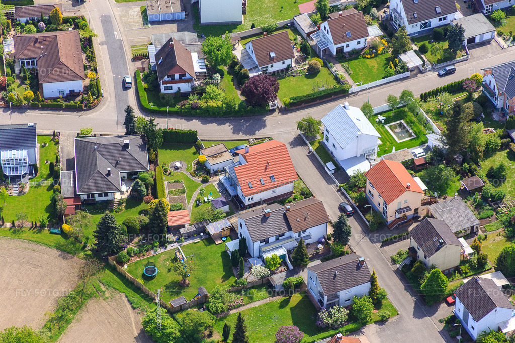 Luftbild: Birkenstr in Hagenbach im Bundesland Rheinland-Pfalz in Deutschland. Foto: IMG_078540.jpg vom 08.05.2015 durch Werner Riehm/FLY-FOTO.de