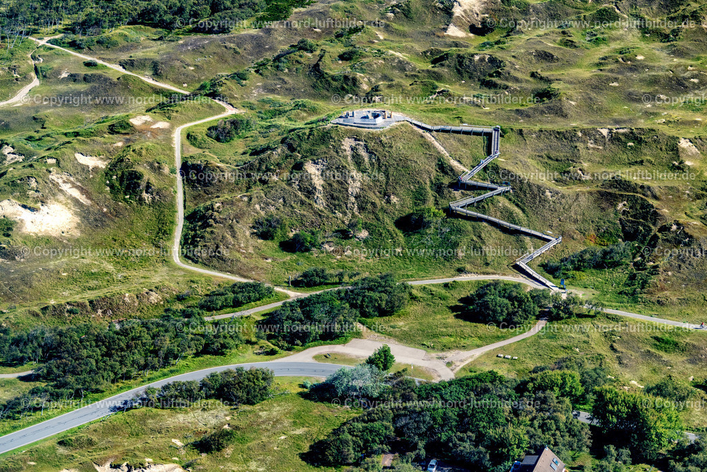 Norderney_Thalassoplattform_Am_Dünensender_ELS_6213050923 | NORDERNEY 05.09.2023 Aussichtsplattform in den Dünen " Thalassoplattform am Dünensender " in Norderney im Bundesland Niedersachsen, Deutschland. // Viewing platform in the dunes "Thalasso platform at the dune transmitter" in Norderney in the state Lower Saxony, Germany. Foto: Martin Elsen