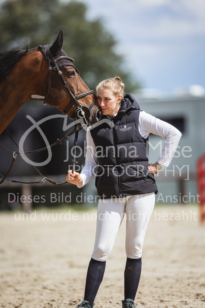 240714_BHO_GroßerPreis-551 | Deine schönsten Turniermomente als professionelle Fotos! Entdecke hochwertige Pferdesport-Fotografie im Online-Shop. Jetzt Fotos finden & bestellen!