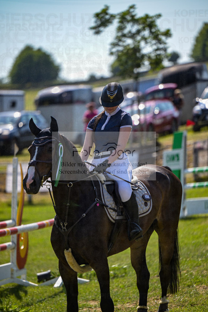 Reitturnier Voxtrup | Entdecke hochwertige Reitturnierfotos von Foto Oger. Professionell, emotional und authentisch – jetzt Lieblingsmomente im Shop bestellen.Deutschlandweite Turnierfotografie. - Realisiert mit Pictrs.com