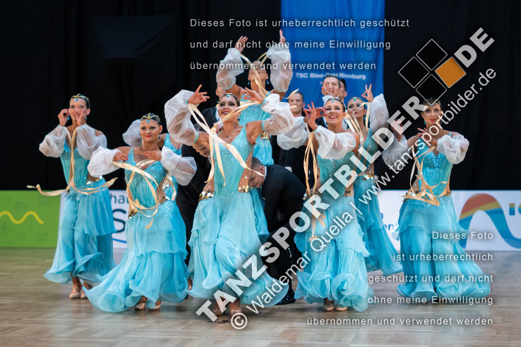 20250118-11239 | Hier finden Sie Tanz Bilder vom Latein und Standard Formationen tanzen. Sportbilder vom Tanzsport. Schöne Fotos und von Weltmeisterschaft, Europameisterschaft, Bundesliga, Regionalliga, Oberliga und Landesliga sowie von GOC Stuttgart, DanceComp, WM Bremen