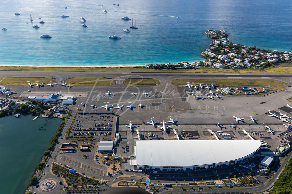 20250104-822A3850 | Buy high-quality aviation and travel photography prints by professional photographer Timo Breidenstein. Authentic images, professionally printed, worldwide shipping. - Realisiert mit Pictrs.com