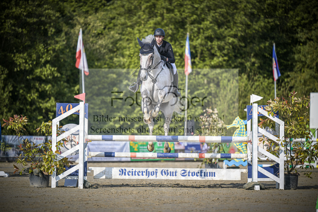 DOS_2092 | Entdecke hochwertige Reitturnierfotos von Foto Oger. Professionell, emotional und authentisch – jetzt Lieblingsmomente im Shop bestellen.Deutschlandweite Turnierfotografie. - Realisiert mit Pictrs.com