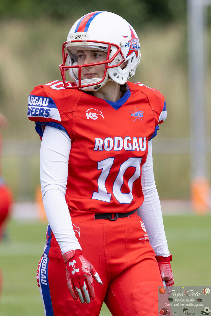 GFLW 1: German Football League Women 1: Rodgau Pioneers Ladies - Stuttgart Scorpions Sisters, 07.06.2026 | Celine Kienitz (Rodgau Pioneers Ladies #10), Freisteller, Portrait / Porträt, Rodgau Pioneers Ladies - Stuttgart Scorpions Sisters, Rodgau, Maingau-Energie-Stadion "Am Weichsee", 7.6.2026 - Realisiert mit Pictrs.com