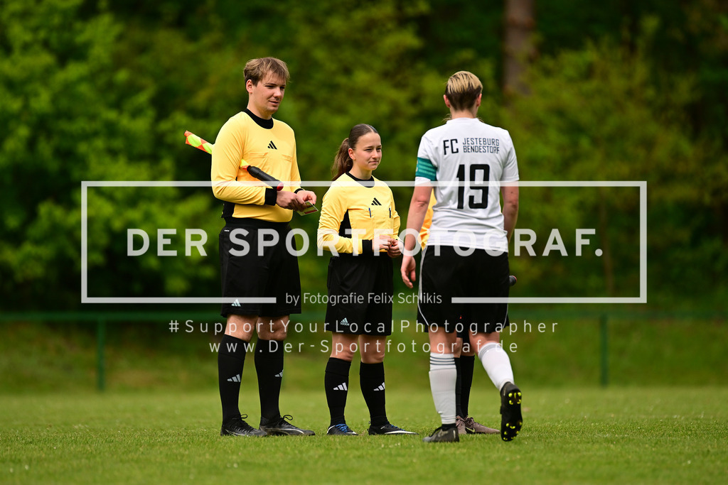 Fußball I Frauen I Saison 2025-2026 I Niedersachsen-Pokal I Halbfinale I FC Jesteburg-Bendestorf - SV TiMoNo I 192428 | Der Sportfotograf. - Realisiert mit Pictrs.com