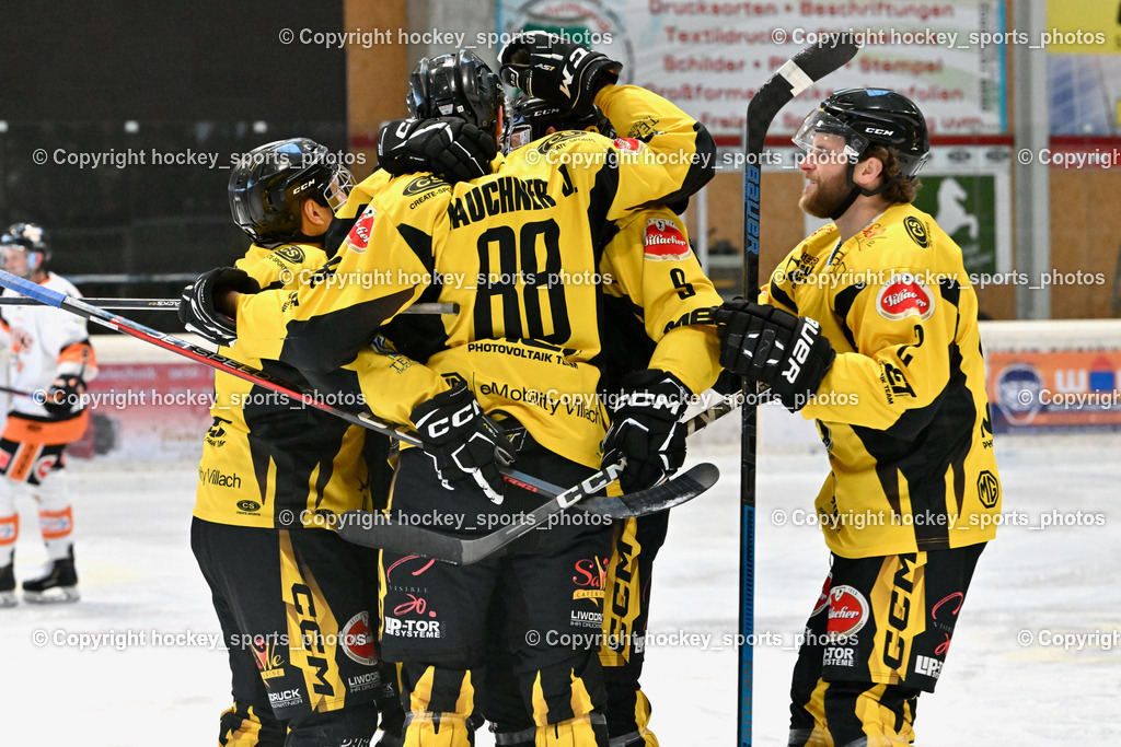 EC Hornets Spittal vs. USC Piraten Velden 18.2.2024 | #88 Zauchner Daniel EC Hornets Spittal, #2 Karitnig Gert EC Hornets Spittal, EC Hornets Spittal vs. USC Piraten Velden 18.2.2024, EC Hornets Spittal vs. USC Piraten Velden 18.2.2024 am 18.02.2024 in Spittal an der Drau (Eissportzentrum Spittal), Austria, (Photo by Bernd Stefan)