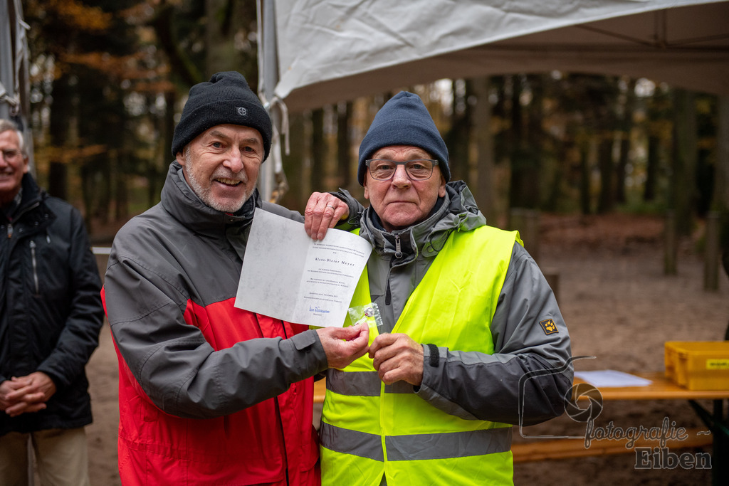 9000m Lauf Cross-Bezirks und Kreismeisterschaften | 9000m Lauf Cross-Bezirks und Kreismeisterschaften am 18.11.2023 in Wildenloh (), Deutschland, Photo: Philip Eiben 2023 - Realisiert mit Pictrs.com