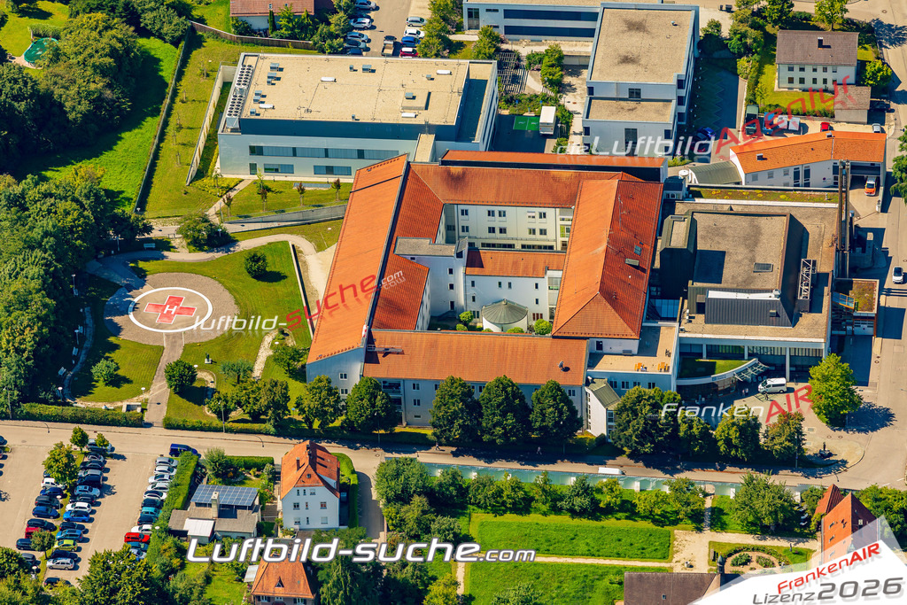 Luftaufnahme von Vilsbiburg - Die Luftaufnahme wurde 2025 vom UL-Flugzeug heraus erstellt ( keine Drohne ) - Hochauflösende Luftaufnahme - für professionelle Ausdrucke geeignet. Die Geschenkidee !Mit Lizenz und Bildrechte bestellbar