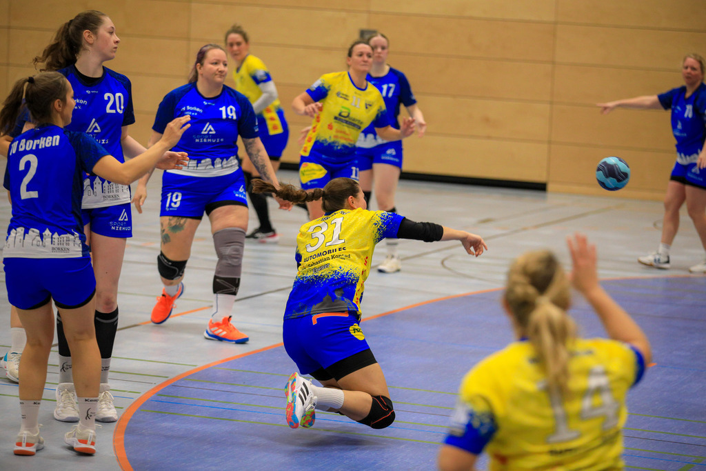 TvBorkenIII_SVN_161125_145 | Bildergalerie von Sport-Ereignissen aber auch von weiteren spannenden Dingen - nicht nur vom Niederrhein. In Anlehnung an den bekannten Spruch von Hanns Dieter Hüsch heißt das Motto: "Niederrhein ist überall".  - Realisiert mit Pictrs.com