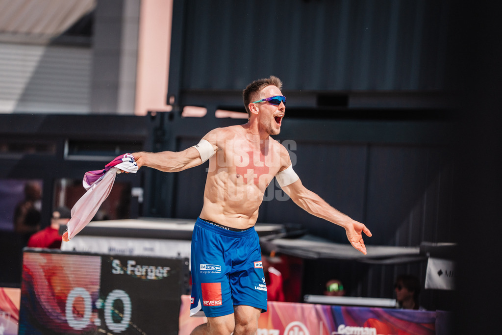 Beachvolleyball | Männer | Allianz German Beach Tour 2025 | Tourstop Bremen | 14.06.2025 | David Poniewaz jubelt