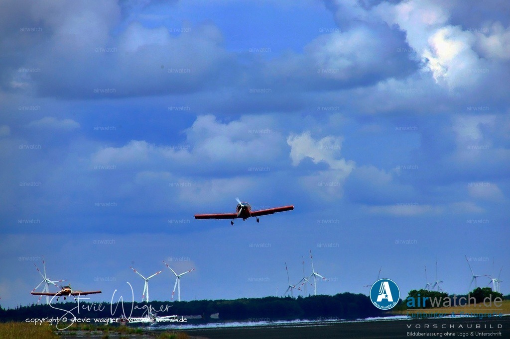 Flugplatz-Husum-airwatch-wagner157 | Entdecken Sie atemberaubende Luftbilder und Fotografien auf airwatch.de - Tauchen Sie ein in eine Welt voller faszinierender Aufnahmen aus der Vogelperspektive.