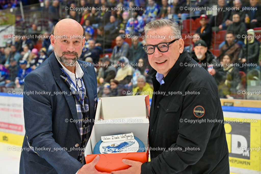 EC IDM WÄRMEPUMPEN VSV vs. Vienna Capitals | Herbert Hohenberger Sportdirektor EC VSV, Generali, EC IDM WÄRMEPUMPEN VSV vs. Vienna Capitals, EC IDM WÄRMEPUMPEN VSV vs. Vienna Capitals am 16.11.2025 in Villach (Stadthalle Villach), Austria, (Photo by Bernd Stefan)