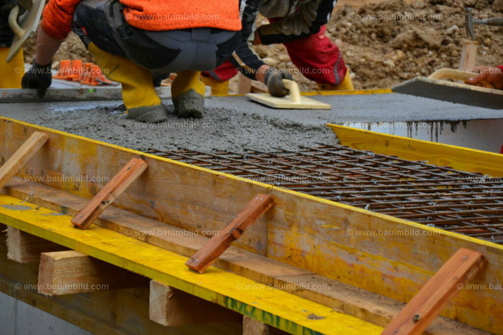 bib-lg04-betonarbeiten-0394 | Nach LV-Leistungsgruppen sortierte Detailfotos über den Bau eines Hauses. Alle Hausbau-Bilder direkt vom Urheber und Autor der Website Haus-Selber-Bauen.com