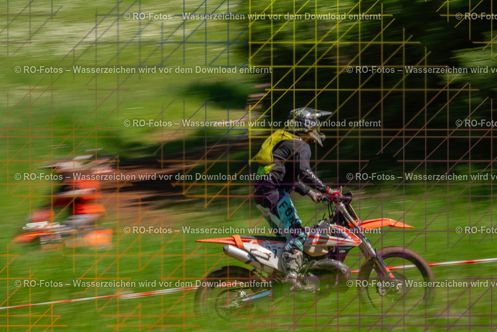 Wolfshausen 2 Lauf -633 | Sportfotografie von RO-Fotos: Motorsport, Motocross, Enduro, Laufveranstaltungen und Triathlon. Professionelle Fotos von Sportlern und Events. - Realisiert mit Pictrs.com