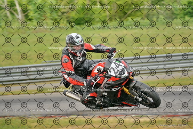 25bt05-0458 | markuskiefer.com - Realisiert mit Pictrs.com