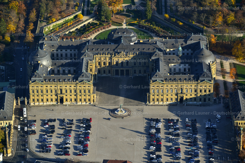 3503712 | Würzburger Residenz ist ein barocker Schlossbau am Rande der Innenstadt von Würzburg, der 1720 begonnen wurde und bis 1744 vollendet war.