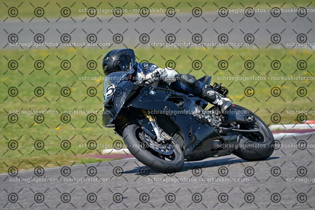 26BT01-1529 | 045 - Realisiert mit Pictrs.com