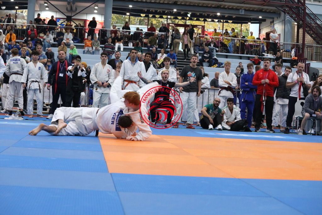 1J7A2876 | Fotos vom Adler Cup - Pictures from Adler Cup

Hier findet Ihr alle Eindrücke und großen Momente der Adler Cup Wochenenden. Here you will find all impressions and great moments of the Adler Cup weekends. - Realisiert mit Pictrs.com