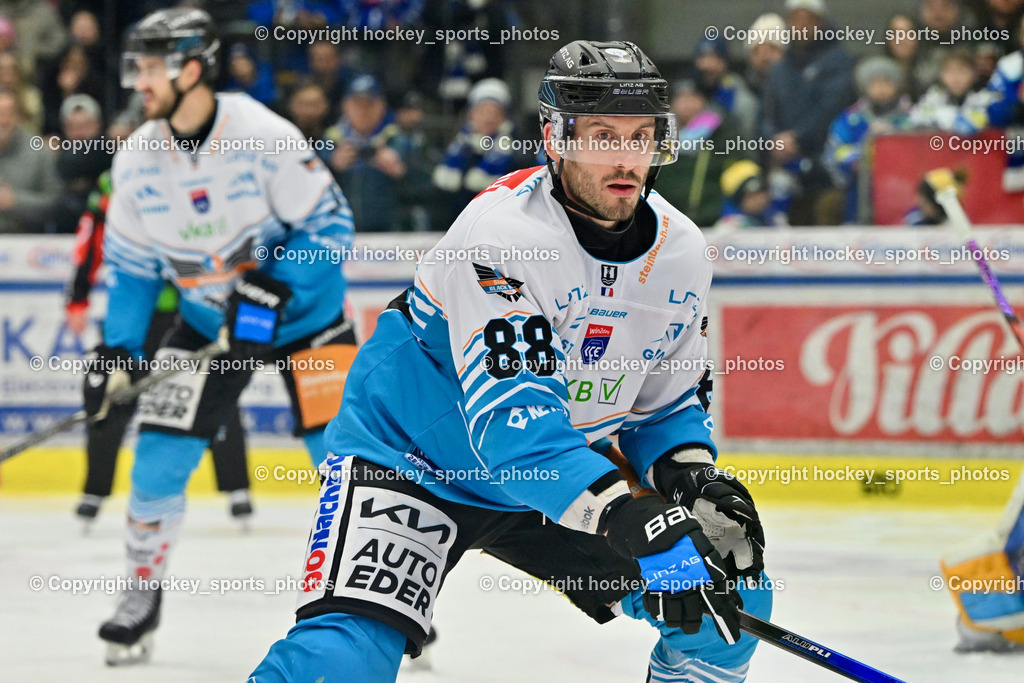 EC IDM Wärmepumpen VSV vs. Steinbach Black Wings Linz | #88 Yohann Auvitu lack Wings Linz, EC IDM Wärmepumpen VSV vs. Steinbach Black Wings Linz, EC IDM Wärmepumpen VSV vs. Steinbach Black Wings Linz am 23.01.2026 in Villach (Stadthalle Villach), Austria, (Photo by Bernd Stefan)