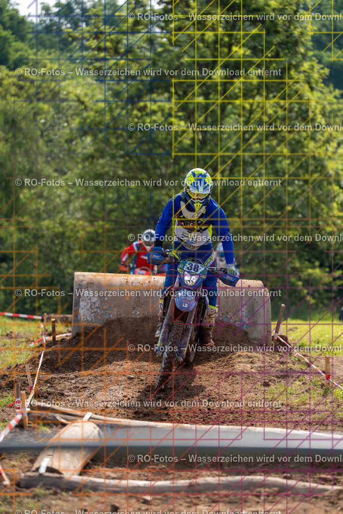 Wolfshausen 4 Lauf -211 | Sportfotografie von RO-Fotos: Motorsport, Motocross, Enduro, Laufveranstaltungen und Triathlon. Professionelle Fotos von Sportlern und Events. - Realisiert mit Pictrs.com