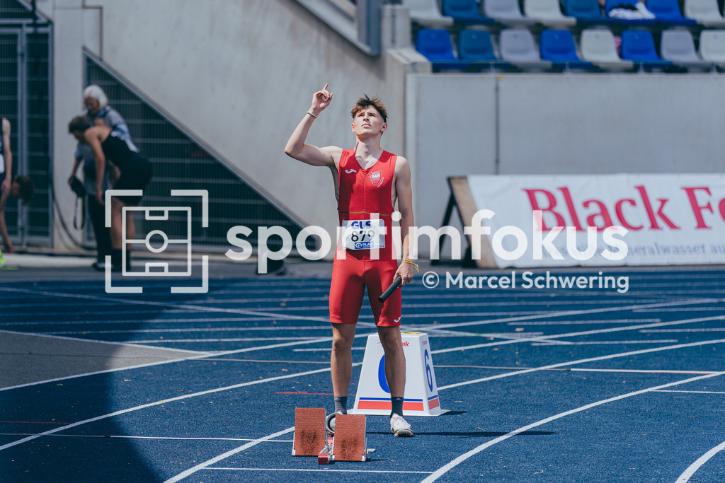 DM U23 U18 Bochum 2026 | Simon Pancherz (Eintracht Duisburg) beim Start in der 4x100-Meter-Staffel bei den Deutschen Meisterschaften der U18 &amp; U23 2026 im Lohrheidestadion in Bochum-Wattenscheid. - Realisiert mit Pictrs.com