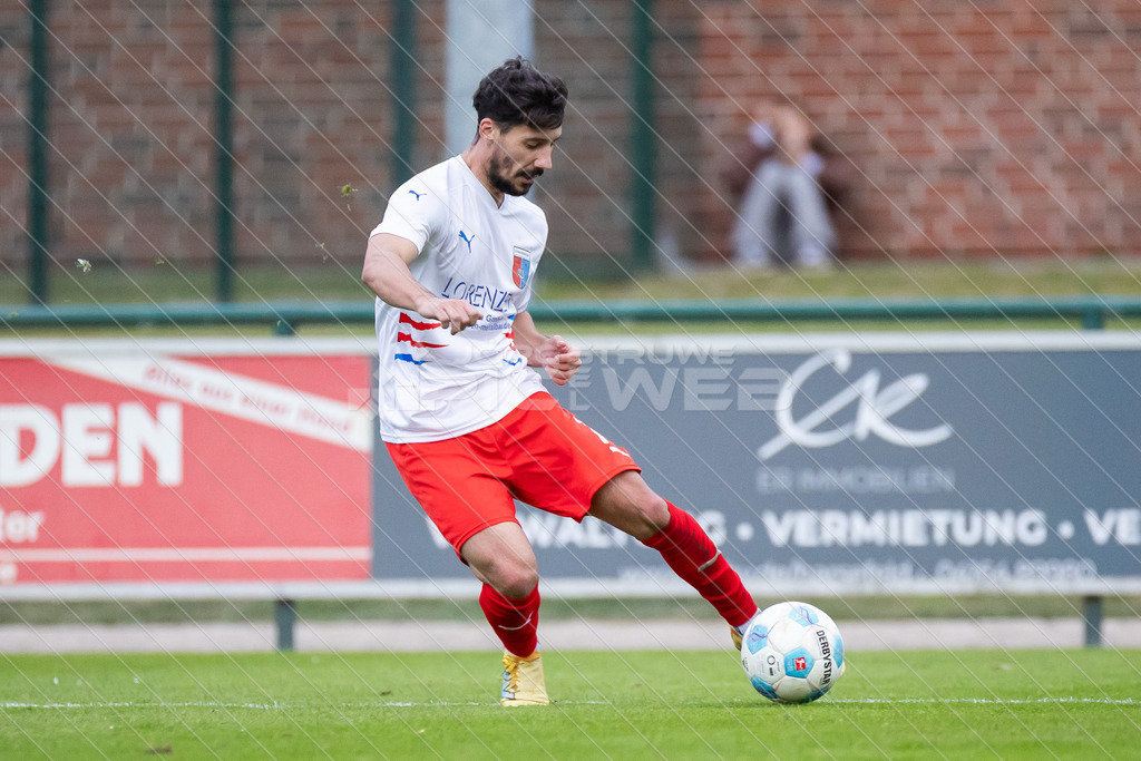 20251004_Picselweb-Fotografie_1R3_4282_web | Bezirkspokal Viertelfinale, SV Ahlerstedt/Ottendorf - SV Drochtersen/Assel II, Ergebnis 0:3. Foto: Jörg Struwe - picselweb.de - Realisiert mit Pictrs.com