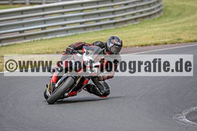 spof2436 | Professionelle Fotos von Sportveranstaltungen, aber auch Hochzeiten und anderen Events. - Realisiert mit Pictrs.com