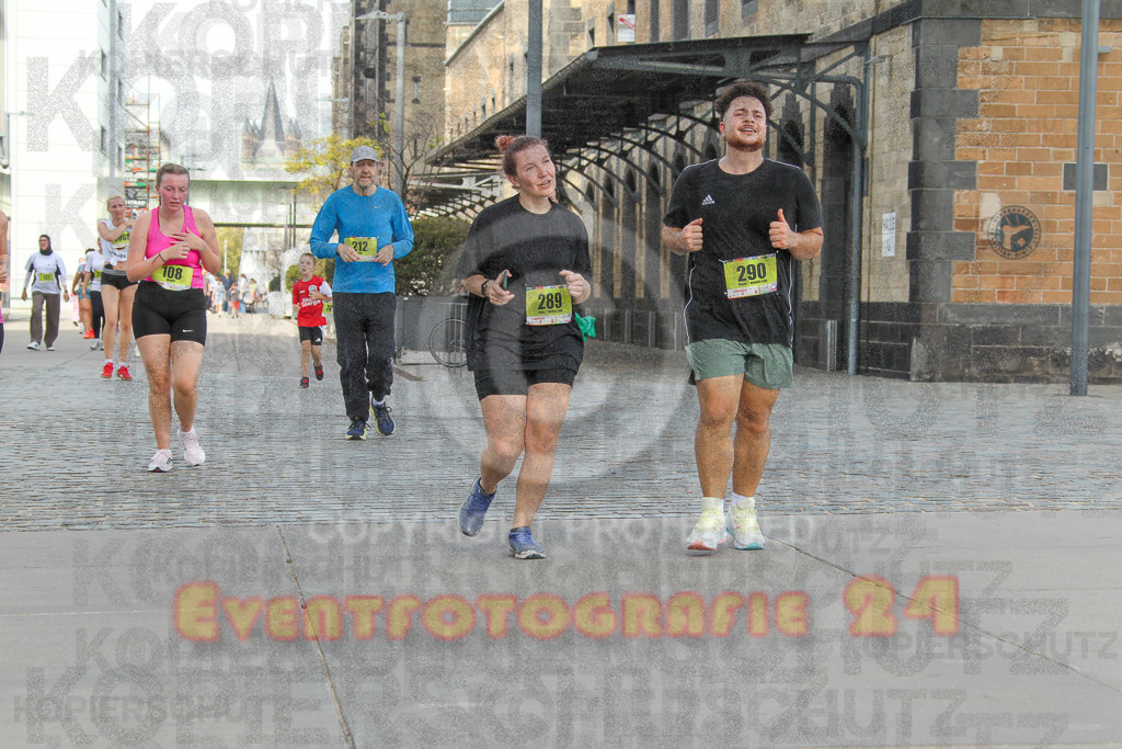 250920_1341_EV4_6466 | Sportfotografie im Rhein-Sieg Kreis, Köln, Bonn, NRW, Rheinland Pfalz, Hessen, etc. Unser Tätigkeitsfeld umfasst den Laufsport vom Volkslauf über den Marathon, Duathlon, Triathon bis zum Ultralauf wie Kölnpfad Ultra oder Schindertrail.