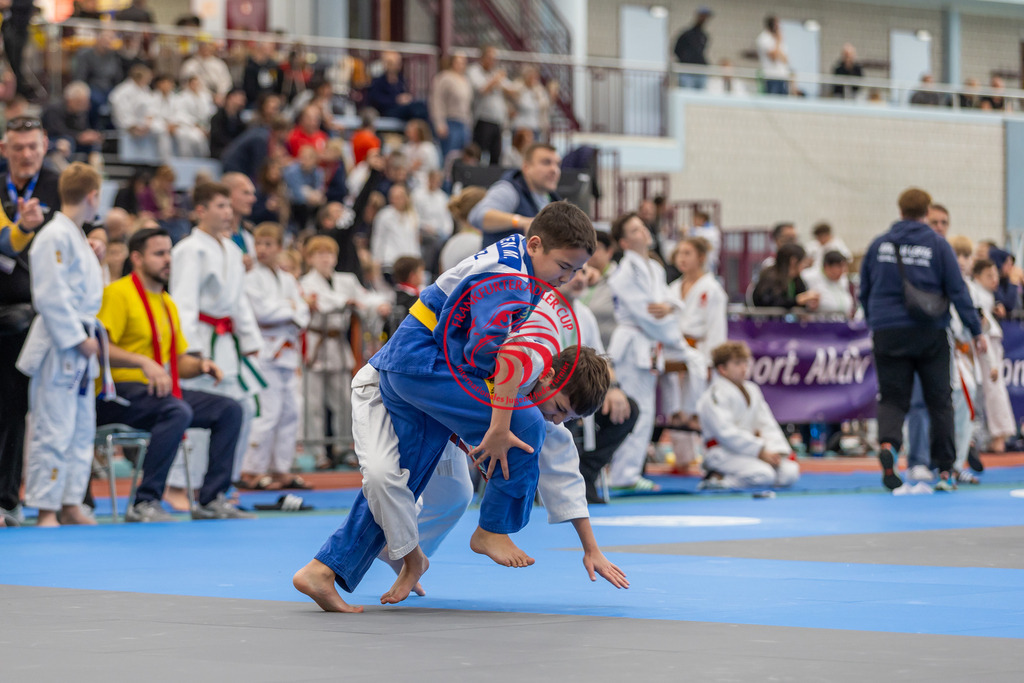 Internationaler Adler Cup 2024 | Foto vom Internationalen Adler Cup Judo Turnier im Sport- und Freizeitzentrum Kalbach im Oktober 2024 - Realisiert mit Pictrs.com