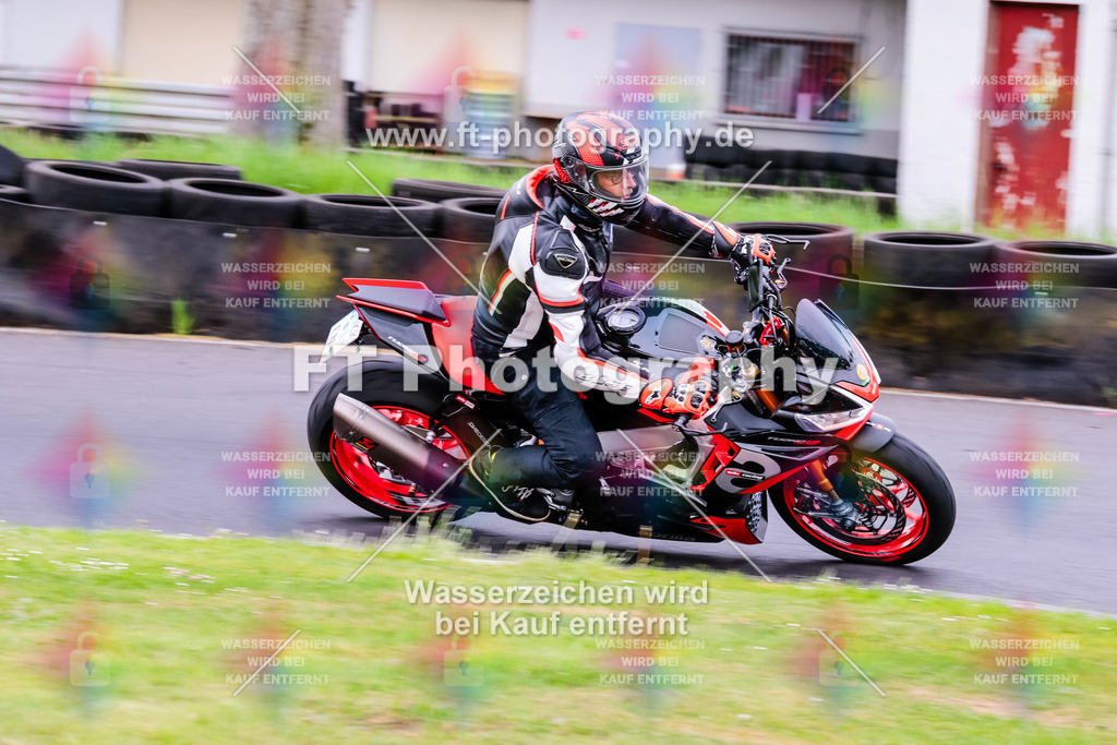 MotoTeamVBK-20455 | Hier findet Ihr Bilder von Touristenfahrten auf der Nürburgring Nordschleife oder von anderen Veranstaltungen die ich besucht habe. Viel Spass beim Durch Schauen 